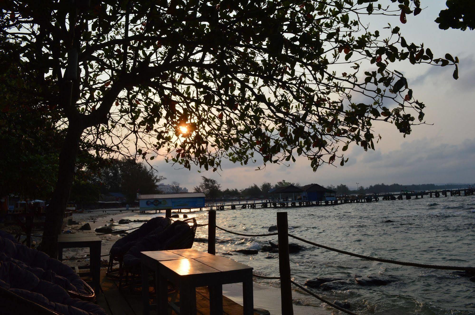 Laluna Preăh Sihanŭk Zewnętrze zdjęcie
