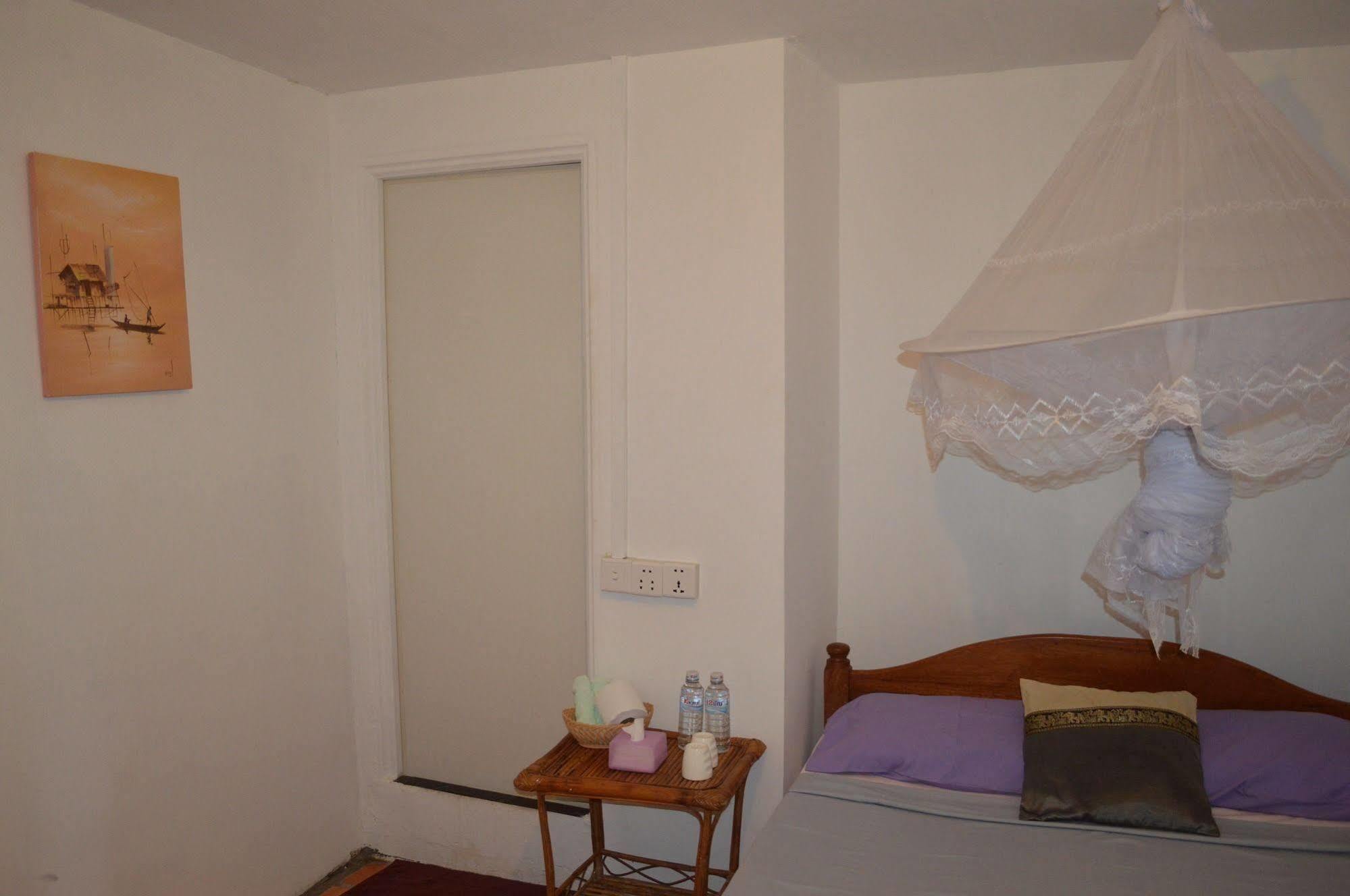 Laluna Preăh Sihanŭk Zewnętrze zdjęcie